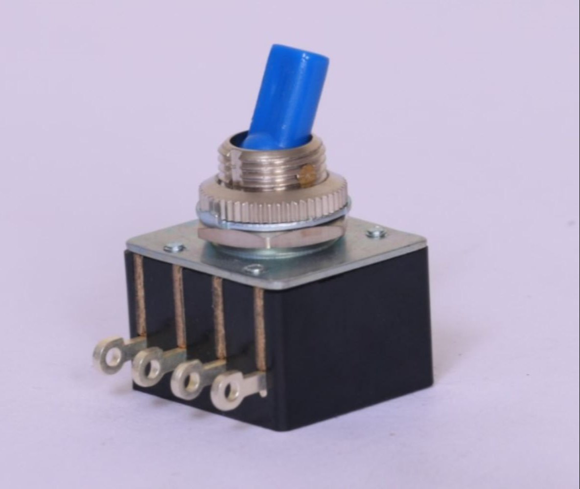 Toggle Switch 4.5A